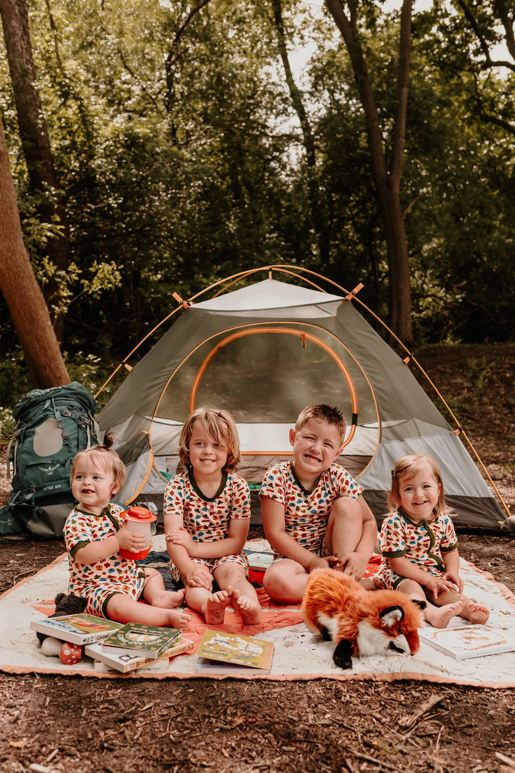 Summer Camp Sibling Bundle lifestyle group photo